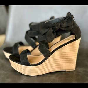 REPORT Black Suede Wedge Heel Sz 7.5